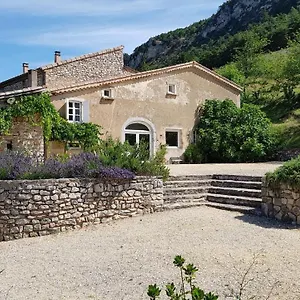 https://les-fonts-de-baix.hotels-rhonealpes.com